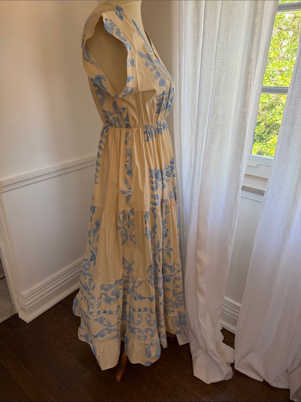 Cream Maxi Dress with Blue Floral Motif - Picture 4 of 5
